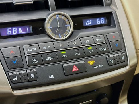 Used 2017 Lexus NX 200t FWD image 17