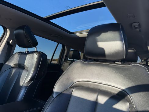 Used 2022 Jeep Grand Cherokee L Limited image 28