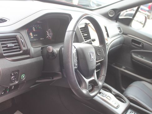 Used 2023 Honda Passport TrailSport image 15