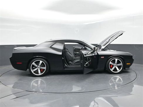 Used 2012 Dodge Challenger SRT8 w/ Premium Sound Group image 68