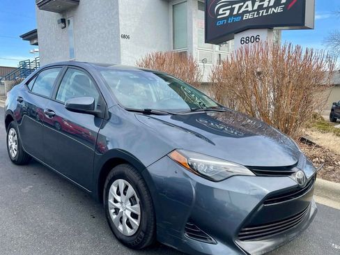 Used 2019 Toyota Corolla L image 2