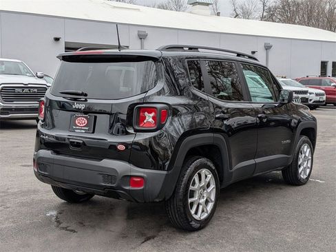 Used 2023 Jeep Renegade Latitude w/ Sun/Sound Group image 3