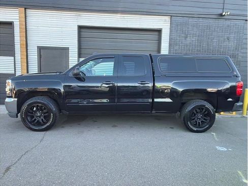 Used 2017 Chevrolet Silverado 1500 LT w/ All Star Edition AWD/4WD image 6