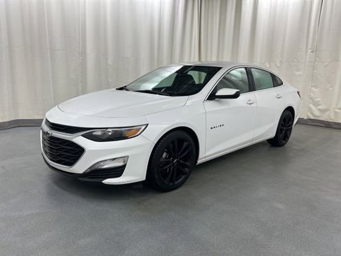 Used 2024 Chevrolet Malibu LT w/ Sport Edition image 2