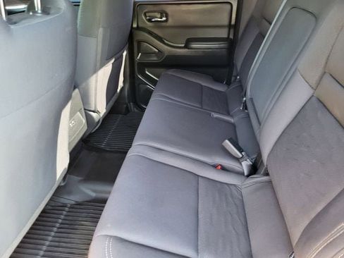 Certified 2024 Nissan Frontier SV image 20