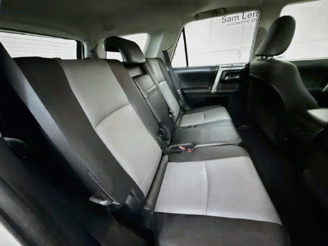 Used 2018 Toyota 4Runner SR5 Premium AWD/4WD image 28