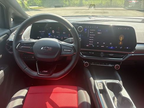 Used 2024 Chevrolet Equinox EV RS image 13