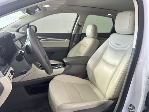 Used 2024 Cadillac XT5 Premium Luxury w/ Technology Package FWD image 11