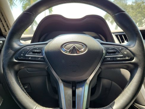 Used 2021 INFINITI Q50 Luxe w/ Seat & Sound Package RWD image 23