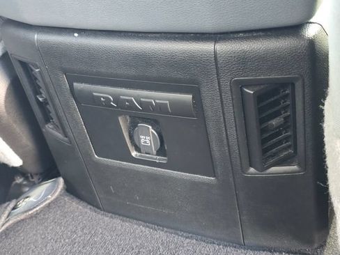 Used 2019 RAM 1500 Big Horn AWD/4WD image 37
