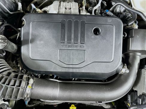 Used 2025 Chevrolet Blazer LT image 33