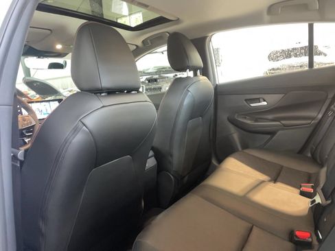 Used 2026 Nissan Sentra SR w/ SR Premium Package FWD image 7