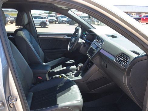 Used 2022 Volkswagen Tiguan SE R-Line AWD/4WD image 31