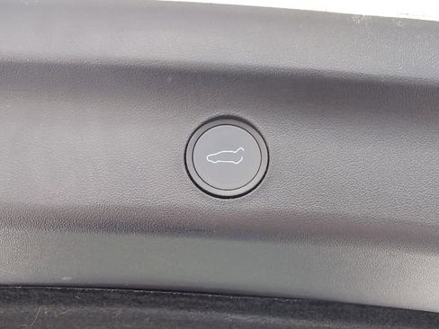 Used 2022 Tesla Model Y Performance image 25