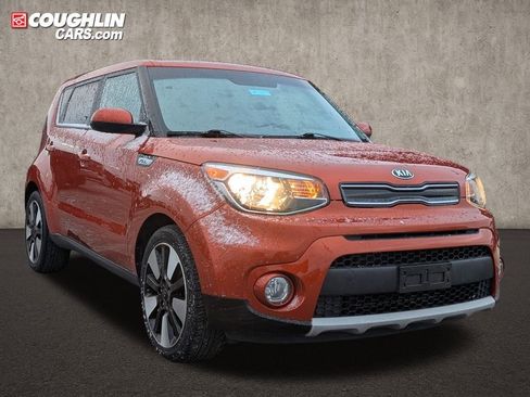 Used 2019 Kia Soul + image 1