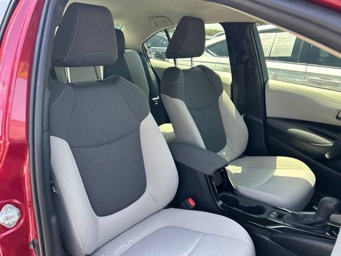 Used 2022 Toyota Corolla LE FWD image 39