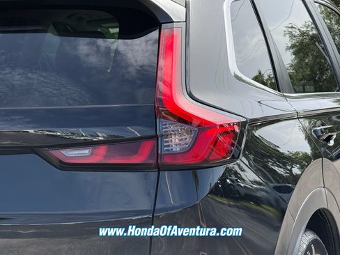 Certified 2025 Honda CR-V EX image 6
