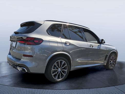 Certified 2025 BMW X5 xDrive40i AWD/4WD image 5