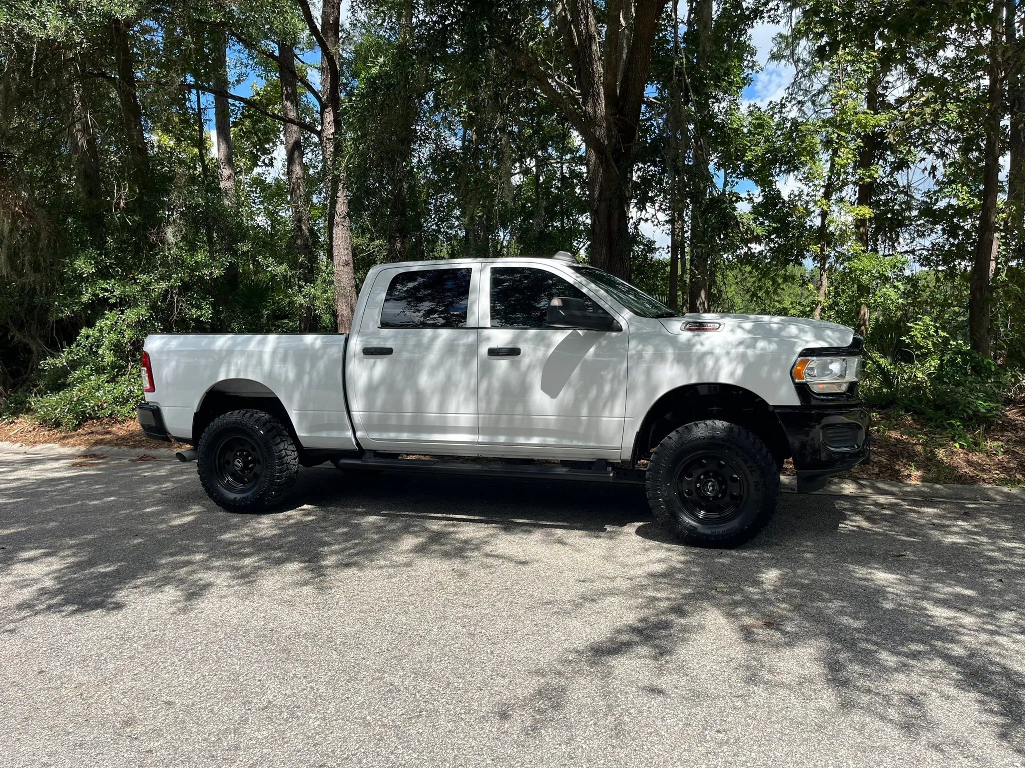 Used 2019 RAM 2500 Tradesman w/ Chrome Appearance Group AWD/4WD image 2