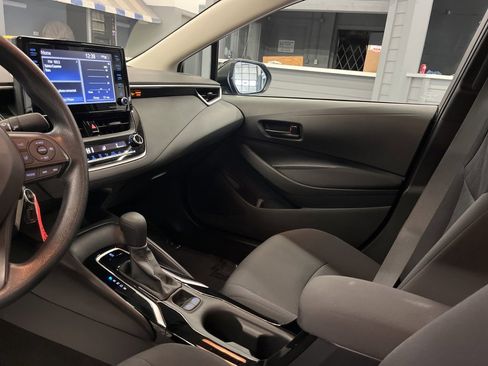 Used 2022 Toyota Corolla LE image 13