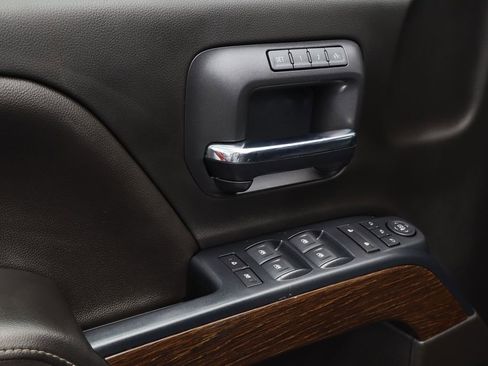 Used 2019 GMC Sierra 2500 Denali w/ Duramax Plus Package AWD/4WD image 20