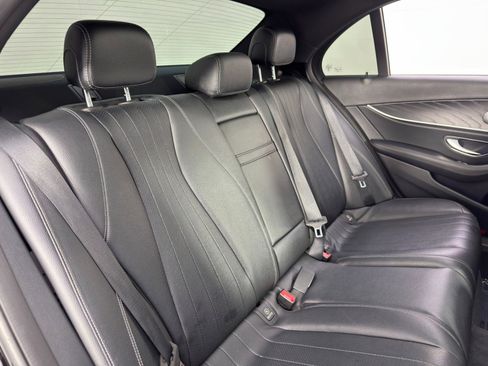 Used 2019 Mercedes-Benz E 300 E 300 w/ Driver Assistance Package image 39