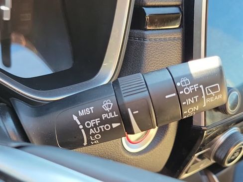 Used 2018 Honda CR-V Touring image 26