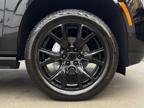 Used 2026 GMC Yukon Denali w/ Sun & Power Step Package image 10