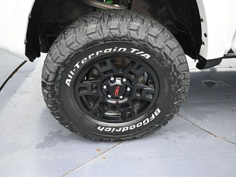 Certified 2024 Toyota 4Runner SR5 Premium w/ Moonroof Package AWD/4WD image 18