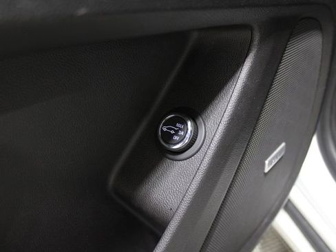Used 2018 Chevrolet Traverse Premier AWD/4WD image 56