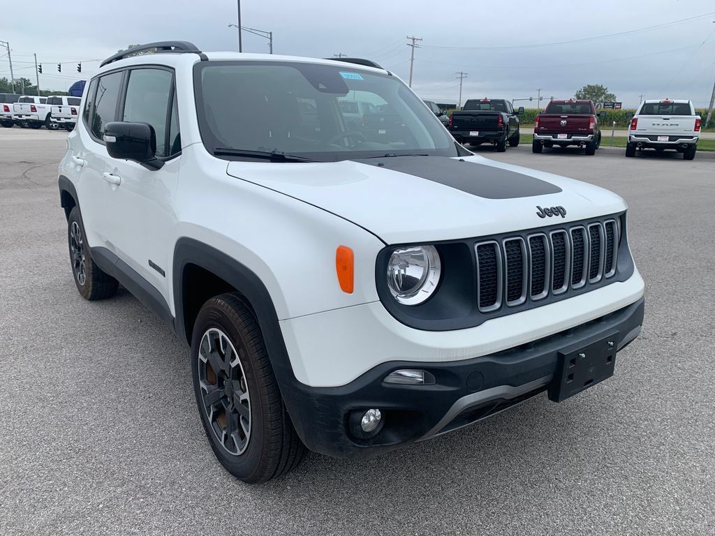 Used 2023 Jeep Renegade Latitude AWD/4WD image 13