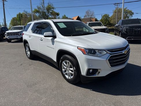 Used 2021 Chevrolet Traverse LT image 7