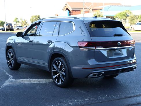 Used 2025 Volkswagen Atlas SEL Premium R-Line AWD/4WD image 7