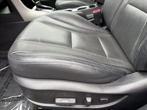 Used 2014 Hyundai Elantra GT w/ Option Group 03 image 13