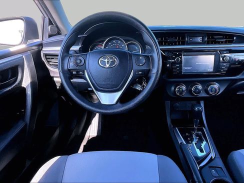 Used 2016 Toyota Corolla L FWD image 6