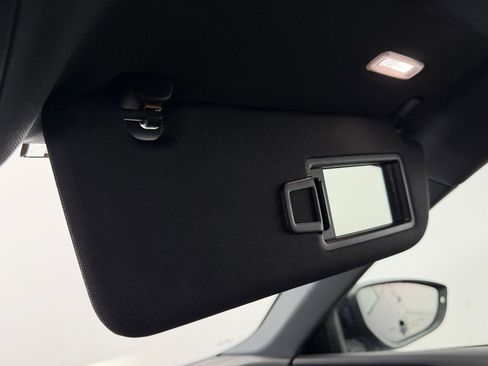 Used 2022 Audi e-tron Premium Plus w/ Premium Plus Package image 31