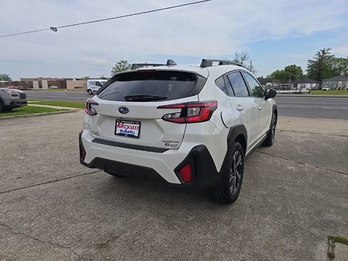 Used 2024 Subaru Crosstrek 2.0i Premium image 6