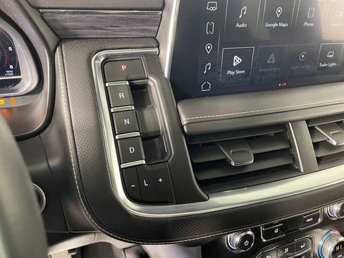 Used 2023 GMC Yukon SLT w/ SLT Luxury Package AWD/4WD image 8