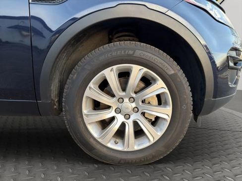 Used 2016 Land Rover Discovery Sport SE image 21