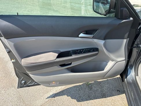 Used 2010 Honda Accord LX-P image 10