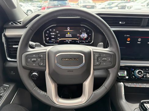 Used 2024 GMC Sierra 1500 Denali w/ Technology Package RWD image 39