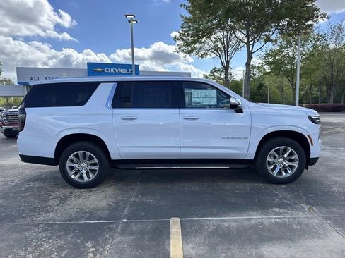 New 2026 Chevrolet Suburban Premier RWD image 8