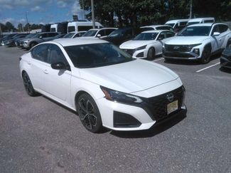 Used 2024 Nissan Altima 2.5 SR image 1