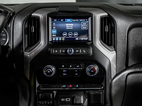 Used 2022 Chevrolet Silverado 2500 Custom w/ Custom Value Package AWD/4WD image 23