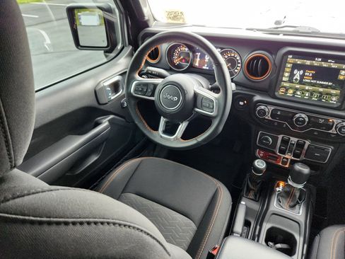 Used 2023 Jeep Gladiator Mojave w/ Trailer Tow Package image 13