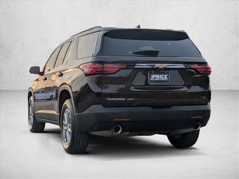 Certified 2023 Chevrolet Traverse LT w/ Rear Camera Mirror Package image 8