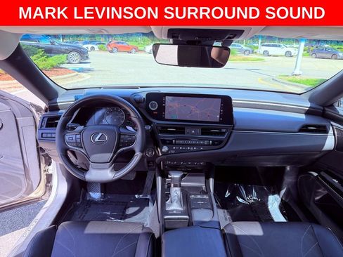Certified 2022 Lexus ES 350 Ultra Luxury w/ Accessory Package 2 FWD image 16