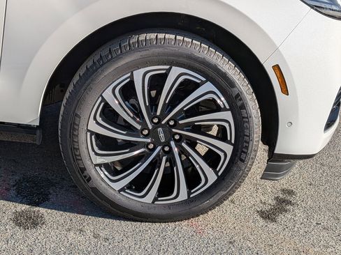 Certified 2025 Lincoln Navigator Black Label image 13