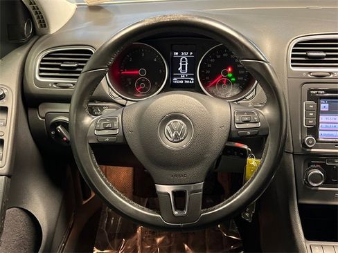 Used 2011 Volkswagen Golf TDI image 17