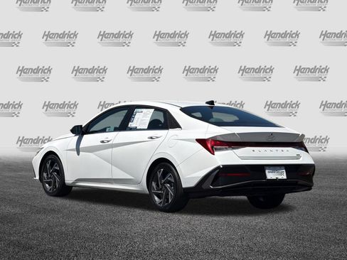 Used 2025 Hyundai Elantra Limited FWD image 7